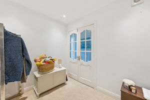 Snug- click for photo gallery